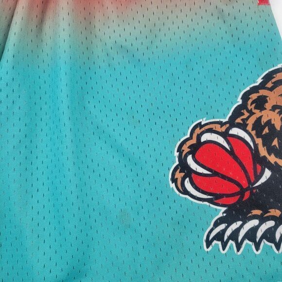 Mitchell & Ness 96-97 Vancouver Grizzlies NBA Men's Swingman Shorts Size Medium - Picture 2 of 11